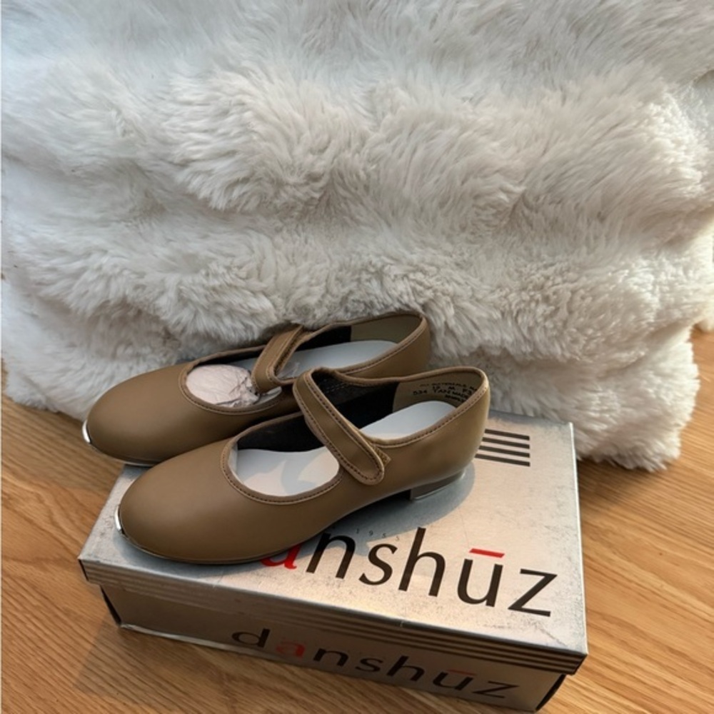 Velcro Mary Jane Tan tap shoes BNIB